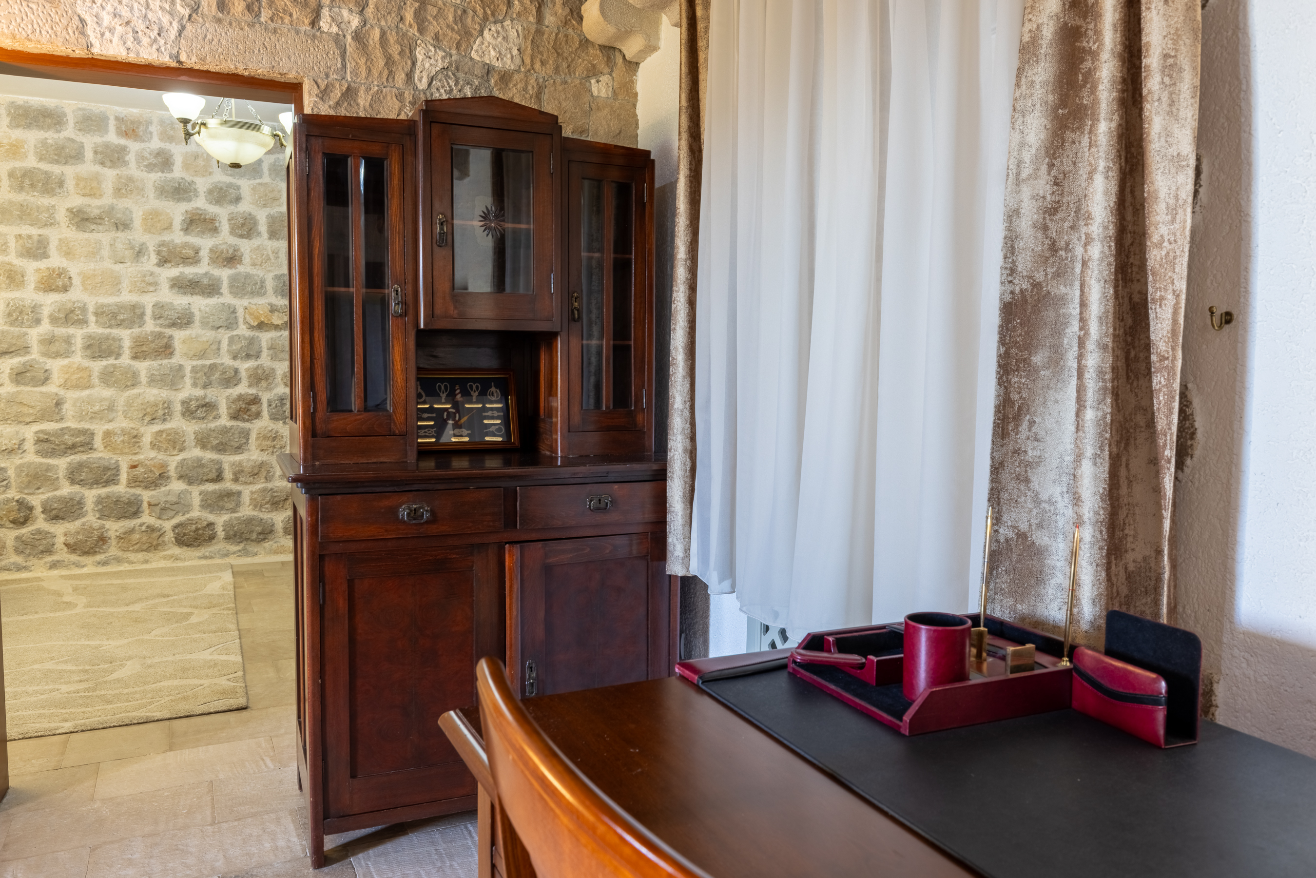 Stone & Beam interior — photo 4